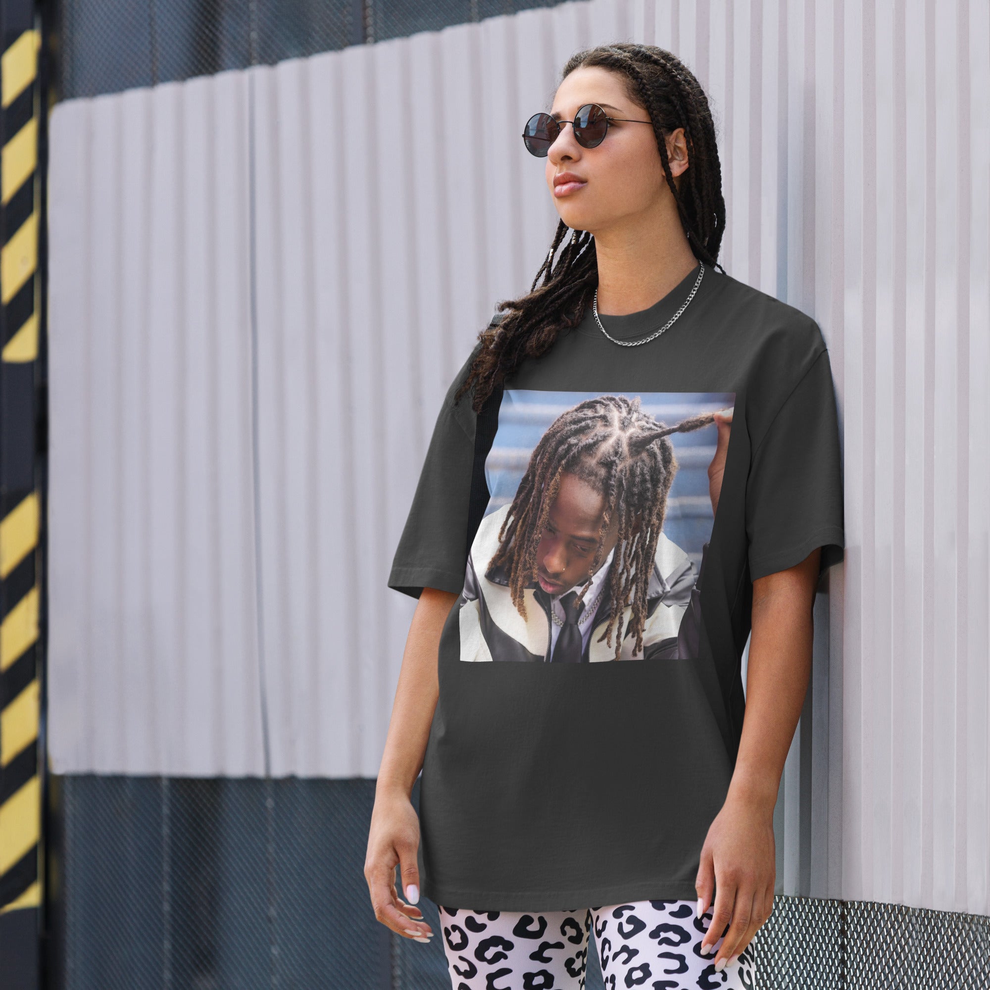 Blurry Vision Oversized faded t-shirt